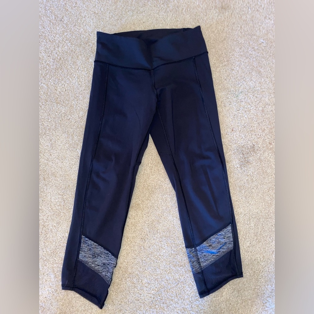 Lululemon capris size 4